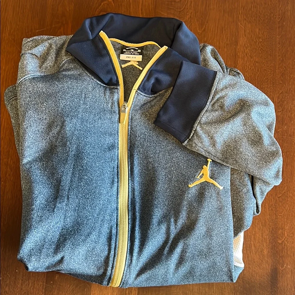 NIKE JUMPMAN Gray and Blue Windbreaker with Full Zip and Stand-Up Collar - Picture 4 of 12